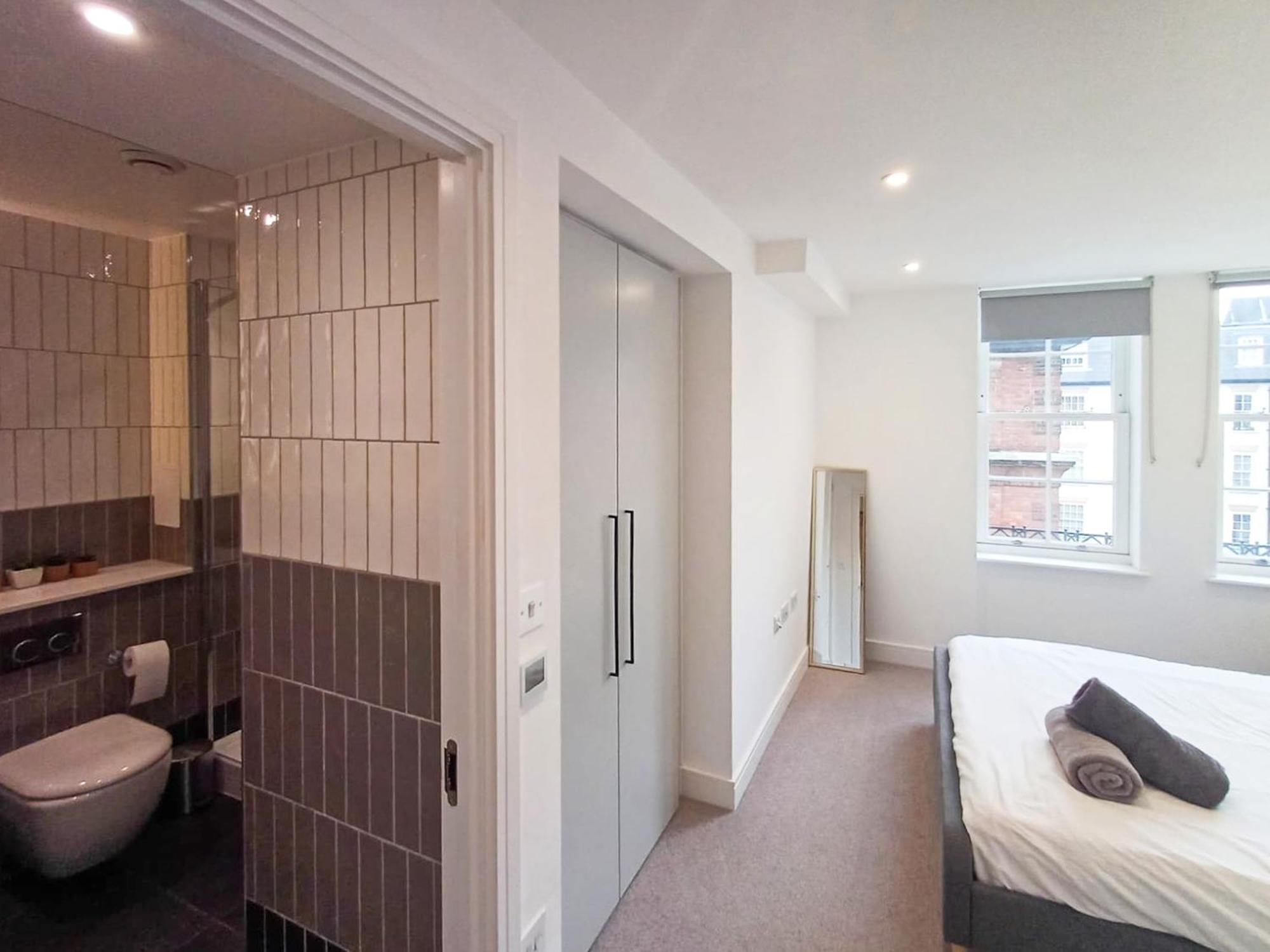 Modern 2-Bedroom, 2-Bathroom Apartment In West Kensington London Exterior photo
