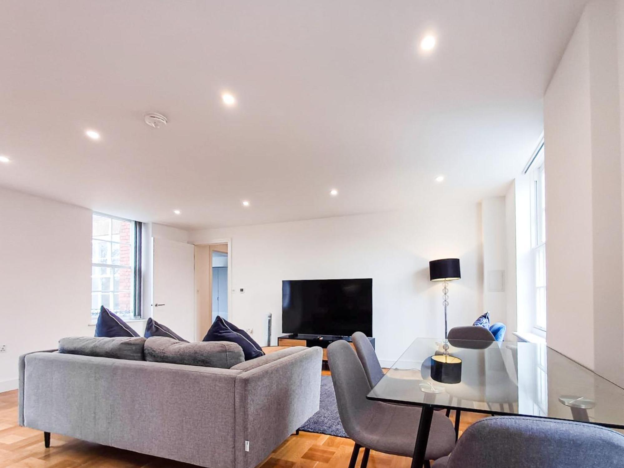 Modern 2-Bedroom, 2-Bathroom Apartment In West Kensington London Exterior photo