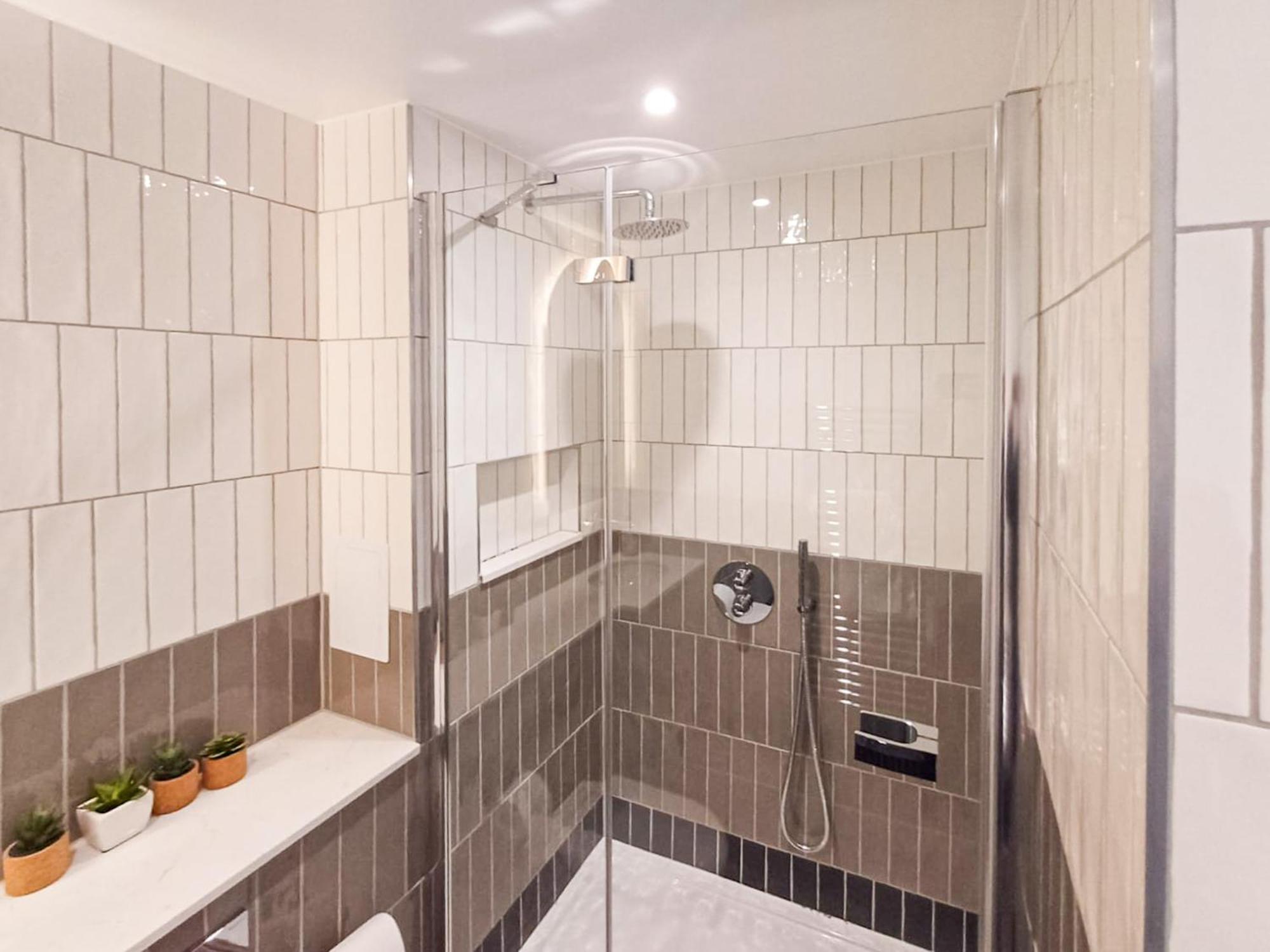 Modern 2-Bedroom, 2-Bathroom Apartment In West Kensington London Exterior photo